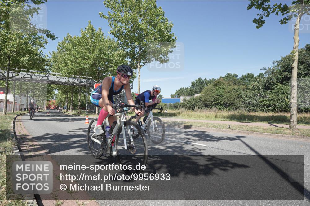 09.08.2026 - GEWOBA Citytriathlon Bremen Michael Burmester http://msf.ph/oto/9956933 09.08.2026 12:55:36 Radfahren 653, 675, 694, 872, 918, 938, 948, 960, 1111, 1131, 1147 meine-sportfotos.de