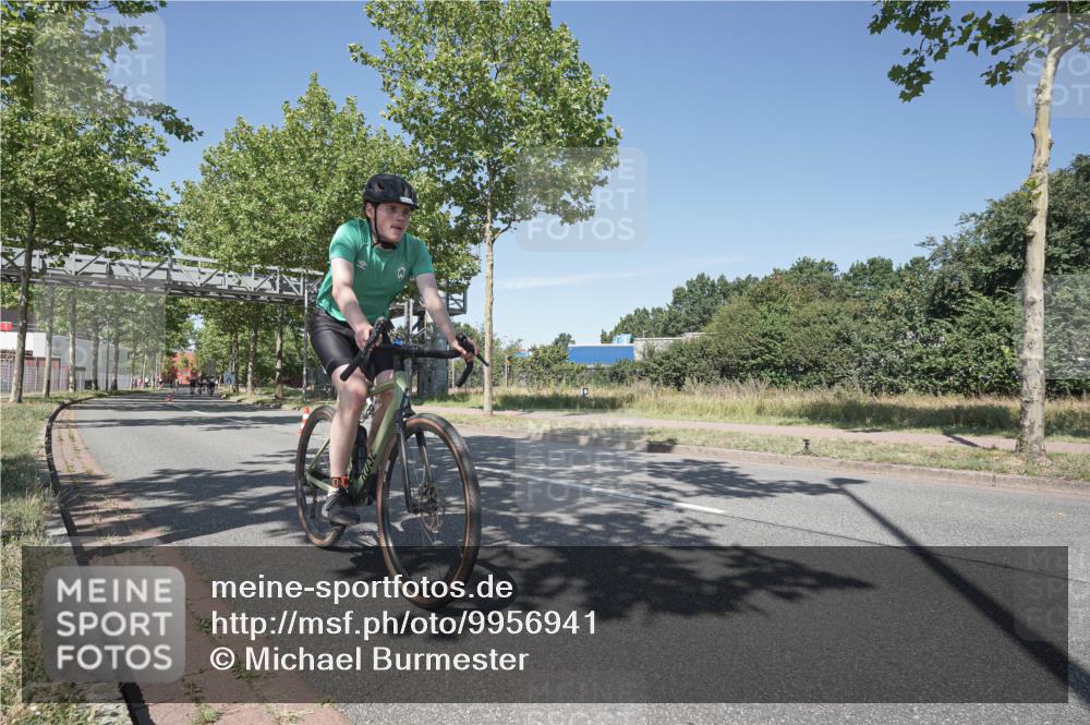 09.08.2026 - GEWOBA Citytriathlon Bremen Michael Burmester http://msf.ph/oto/9956941 09.08.2026 12:55:48 Radfahren 653, 675, 694, 783, 872, 1146 meine-sportfotos.de