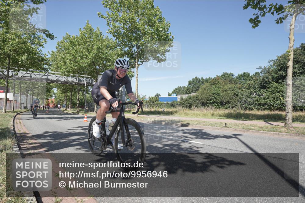 09.08.2026 - GEWOBA Citytriathlon Bremen Michael Burmester http://msf.ph/oto/9956946 09.08.2026 12:55:59 Radfahren 564, 612, 667, 763, 783, 810, 897, 1005, 1146, 1156 meine-sportfotos.de