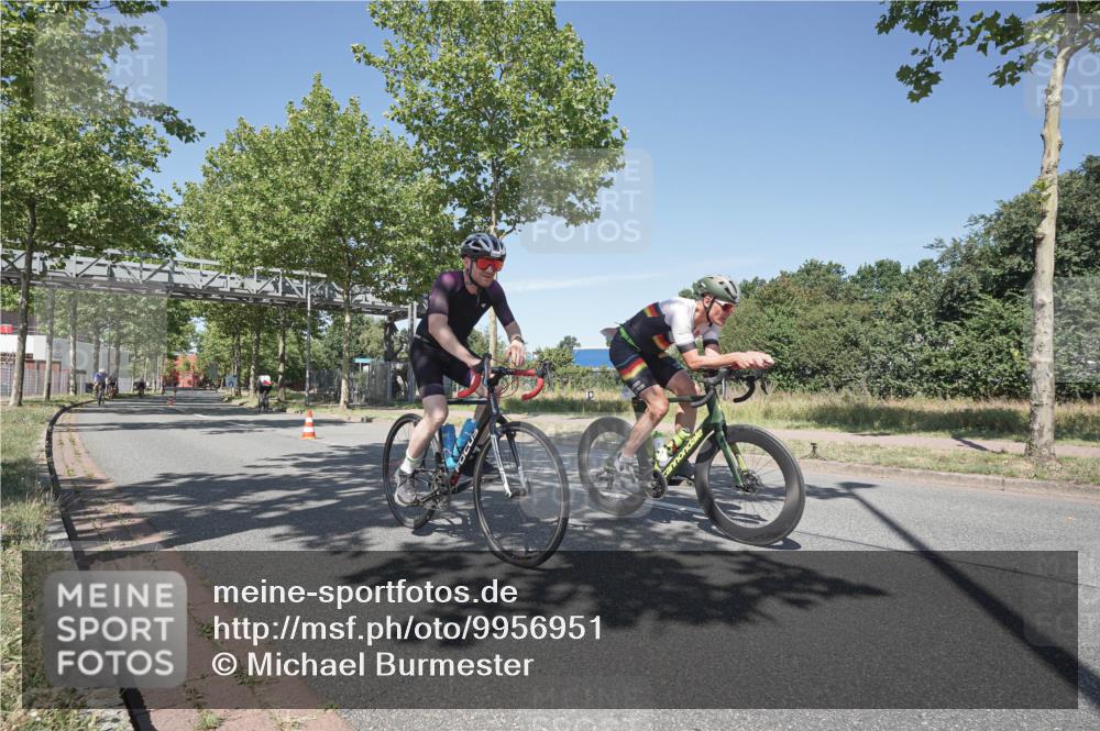 09.08.2026 - GEWOBA Citytriathlon Bremen Michael Burmester http://msf.ph/oto/9956951 09.08.2026 12:56:07 Radfahren 564, 612, 667, 673, 763, 780, 810, 819, 897, 1005, 1126, 1156 meine-sportfotos.de