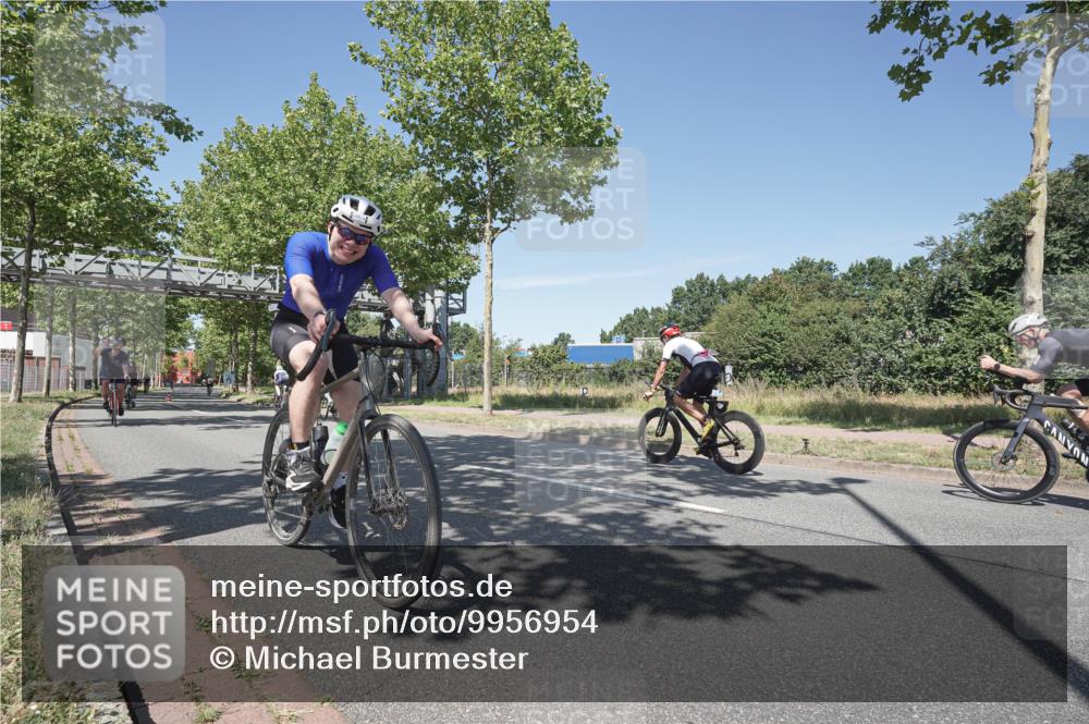 09.08.2026 - GEWOBA Citytriathlon Bremen Michael Burmester http://msf.ph/oto/9956954 09.08.2026 12:56:11 Radfahren 564, 664, 667, 673, 763, 780, 810, 819, 897, 1005, 1126, 1156 meine-sportfotos.de