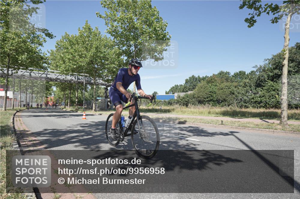 09.08.2026 - GEWOBA Citytriathlon Bremen Michael Burmester http://msf.ph/oto/9956958 09.08.2026 12:56:17 Radfahren 564, 664, 671, 673, 759, 780, 810, 819, 912, 1017, 1126 meine-sportfotos.de