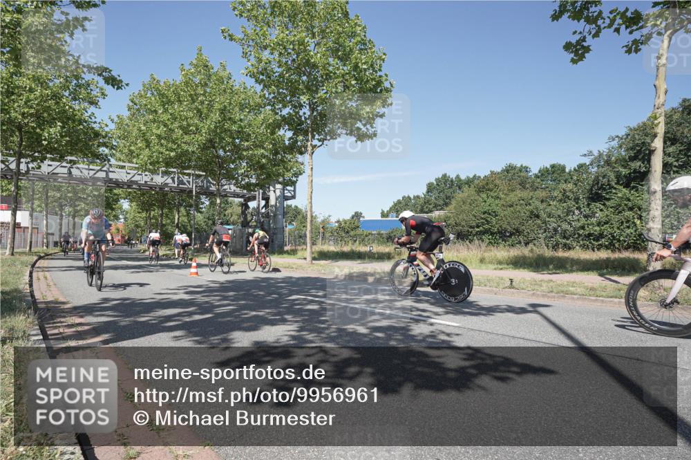 09.08.2026 - GEWOBA Citytriathlon Bremen Michael Burmester http://msf.ph/oto/9956961 09.08.2026 12:56:20 Radfahren 664, 671, 673, 759, 780, 819, 912, 1017, 1126 meine-sportfotos.de
