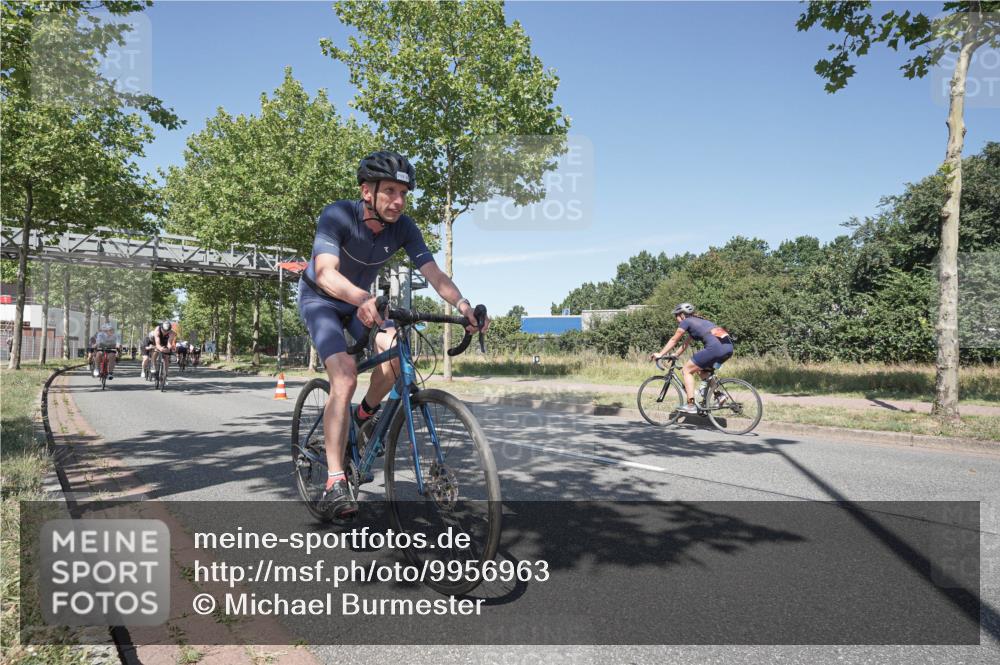 09.08.2026 - GEWOBA Citytriathlon Bremen Michael Burmester http://msf.ph/oto/9956963 09.08.2026 12:56:23 Radfahren 664, 671, 673, 759, 912, 1017, 1113, 1126 meine-sportfotos.de