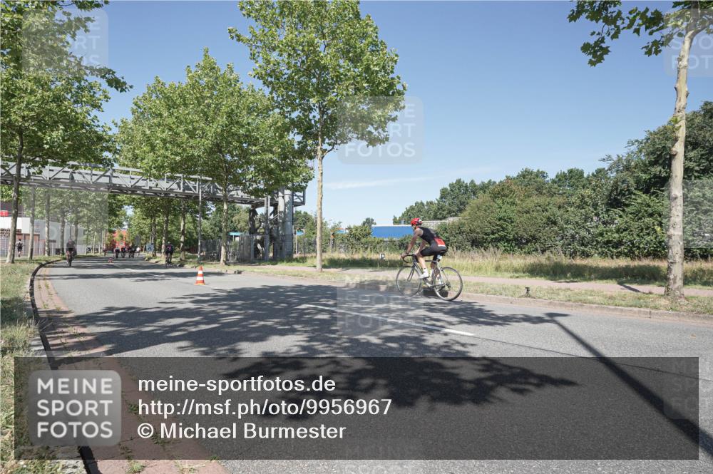 09.08.2026 - GEWOBA Citytriathlon Bremen Michael Burmester http://msf.ph/oto/9956967 09.08.2026 12:56:26 Radfahren 664, 671, 673, 727, 759, 774, 848, 871, 902, 912, 1017, 1113 meine-sportfotos.de
