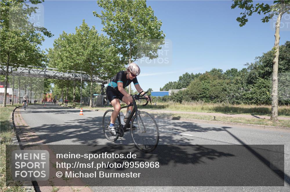 09.08.2026 - GEWOBA Citytriathlon Bremen Michael Burmester http://msf.ph/oto/9956968 09.08.2026 12:56:29 Radfahren 664, 671, 727, 759, 774, 848, 871, 902, 912, 1017, 1113 meine-sportfotos.de