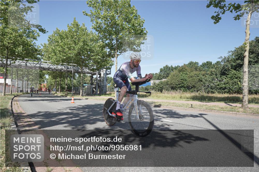 09.08.2026 - GEWOBA Citytriathlon Bremen Michael Burmester http://msf.ph/oto/9956981 09.08.2026 12:56:52 Radfahren 601, 620, 740, 762, 767, 840, 1012 meine-sportfotos.de