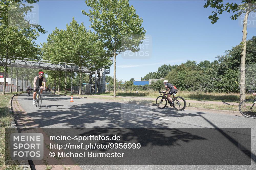 09.08.2026 - GEWOBA Citytriathlon Bremen Michael Burmester http://msf.ph/oto/9956999 09.08.2026 12:57:14 Radfahren 586, 637, 696, 766, 806, 838, 844, 886, 896, 972, 1109 meine-sportfotos.de