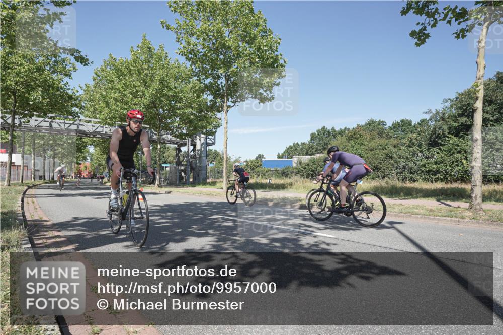 09.08.2026 - GEWOBA Citytriathlon Bremen Michael Burmester http://msf.ph/oto/9957000 09.08.2026 12:57:15 Radfahren 586, 696, 766, 806, 838, 844, 886, 896, 972, 1109 meine-sportfotos.de