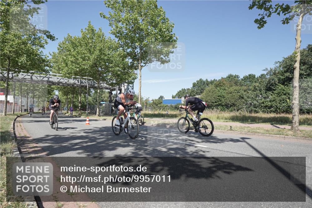 09.08.2026 - GEWOBA Citytriathlon Bremen Michael Burmester http://msf.ph/oto/9957011 09.08.2026 12:57:26 Radfahren 586, 603, 701, 702, 806, 834, 838, 858, 886, 982 meine-sportfotos.de