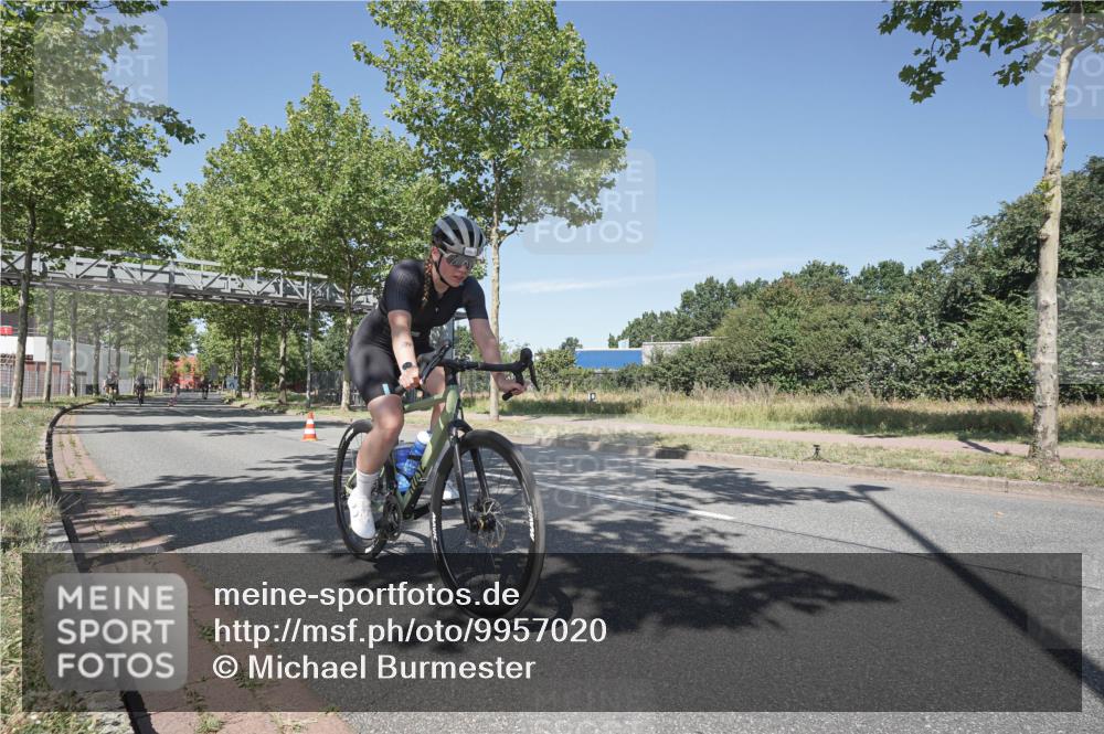09.08.2026 - GEWOBA Citytriathlon Bremen Michael Burmester http://msf.ph/oto/9957020 09.08.2026 12:57:42 Radfahren 627, 701, 707, 834, 888, 1136, 1153 meine-sportfotos.de