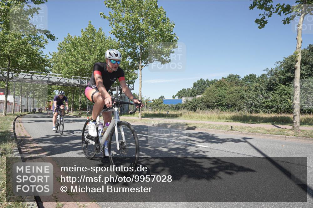 09.08.2026 - GEWOBA Citytriathlon Bremen Michael Burmester http://msf.ph/oto/9957028 09.08.2026 12:57:53 Radfahren 548, 627, 707, 711, 718, 809, 888, 919, 954, 998, 1121, 1136 meine-sportfotos.de