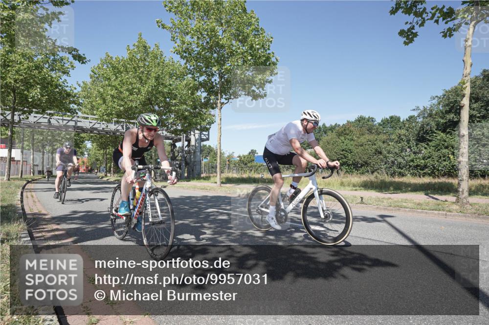 09.08.2026 - GEWOBA Citytriathlon Bremen Michael Burmester http://msf.ph/oto/9957031 09.08.2026 12:57:59 Radfahren 548, 602, 625, 711, 718, 809, 919, 931, 943, 954, 998, 1003, 1121, 1136 meine-sportfotos.de