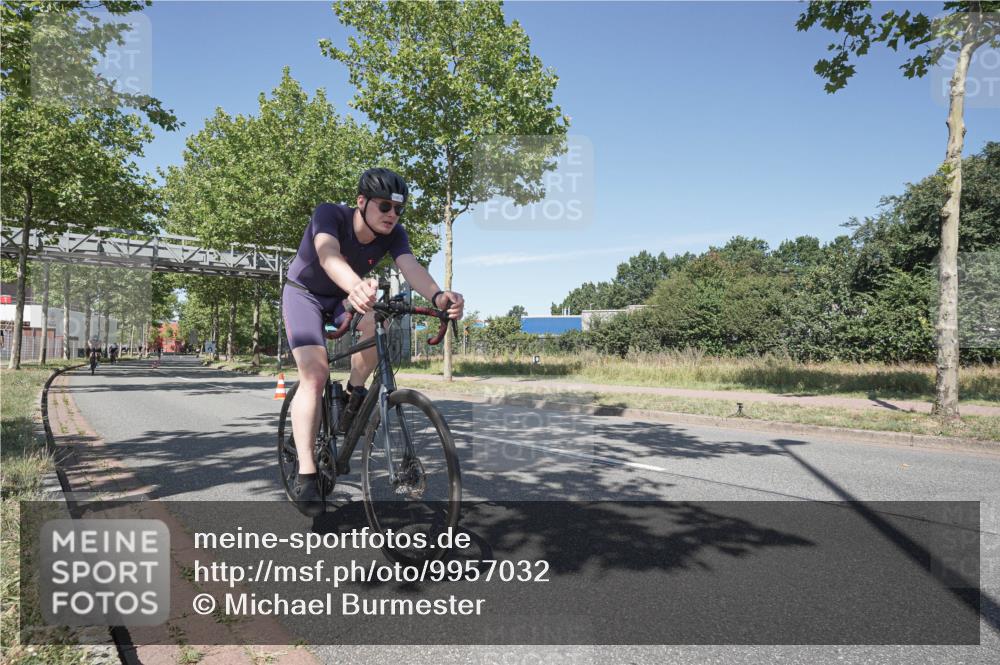 09.08.2026 - GEWOBA Citytriathlon Bremen Michael Burmester http://msf.ph/oto/9957032 09.08.2026 12:58:00 Radfahren 548, 602, 625, 711, 718, 809, 919, 931, 943, 954, 998, 1003, 1121, 1136 meine-sportfotos.de
