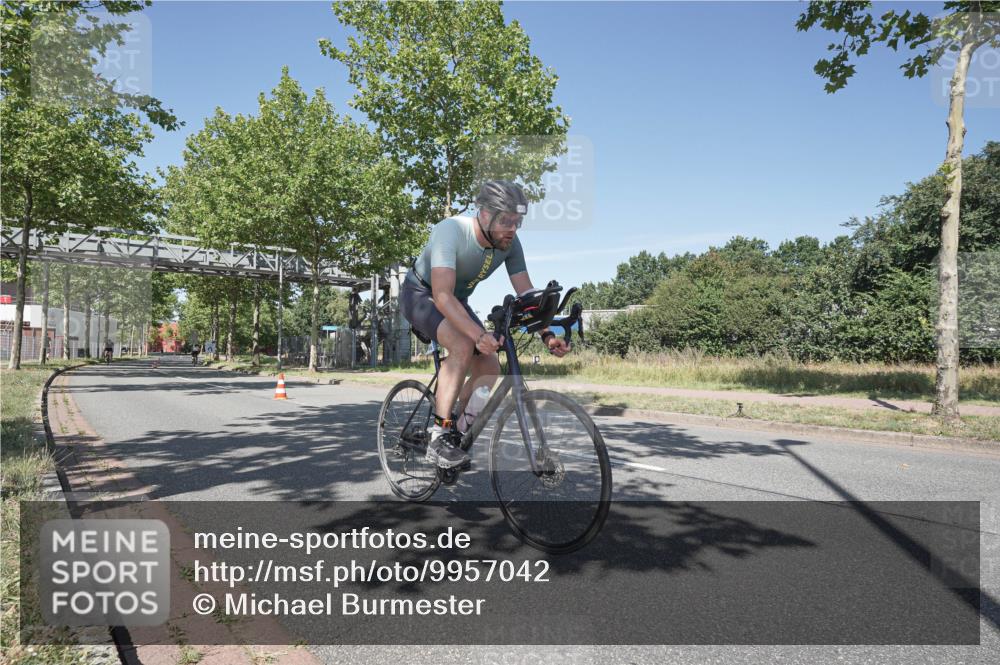 09.08.2026 - GEWOBA Citytriathlon Bremen Michael Burmester http://msf.ph/oto/9957042 09.08.2026 12:58:14 Radfahren 578, 602, 625, 651, 798, 931, 943, 976, 1003, 1154 meine-sportfotos.de
