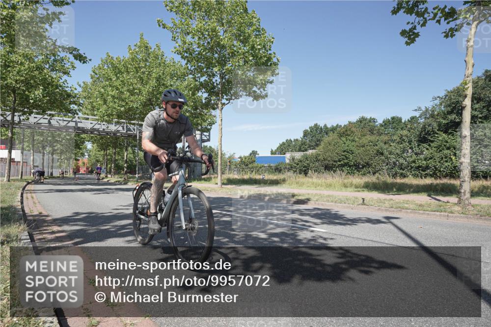 09.08.2026 - GEWOBA Citytriathlon Bremen Michael Burmester http://msf.ph/oto/9957072 09.08.2026 12:59:24 Radfahren 635, 693, 732, 805, 1115 meine-sportfotos.de