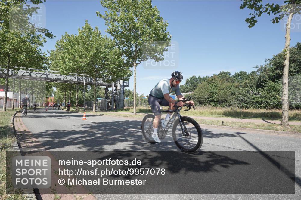 09.08.2026 - GEWOBA Citytriathlon Bremen Michael Burmester http://msf.ph/oto/9957078 09.08.2026 12:59:38 Radfahren 635, 658, 712, 817, 923 meine-sportfotos.de