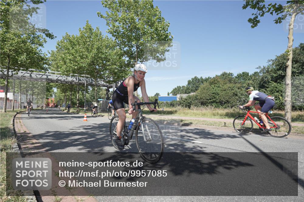 09.08.2026 - GEWOBA Citytriathlon Bremen Michael Burmester http://msf.ph/oto/9957085 09.08.2026 12:59:48 Radfahren 543, 712, 800, 817, 923, 942, 951, 956 meine-sportfotos.de