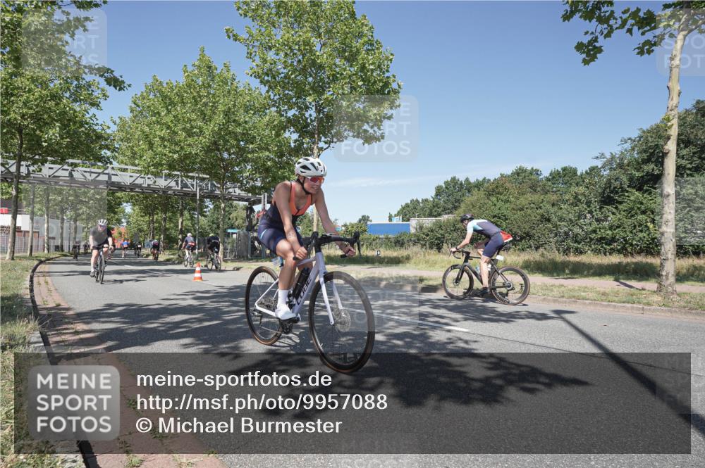 09.08.2026 - GEWOBA Citytriathlon Bremen Michael Burmester http://msf.ph/oto/9957088 09.08.2026 12:59:51 Radfahren 543, 712, 800, 817, 923, 942, 951, 956 meine-sportfotos.de