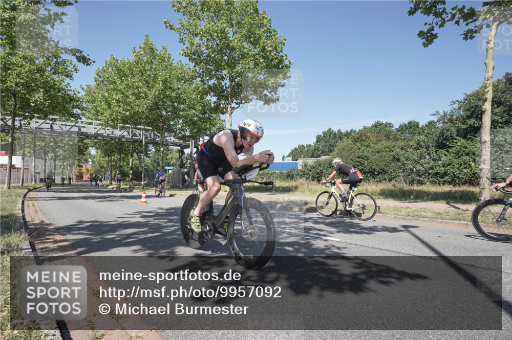 09.08.2026 - GEWOBA Citytriathlon Bremen Michael Burmester http://msf.ph/oto/9957092 09.08.2026 12:59:53 Radfahren 543, 771, 800, 817, 923, 942, 951, 956, 1159 meine-sportfotos.de