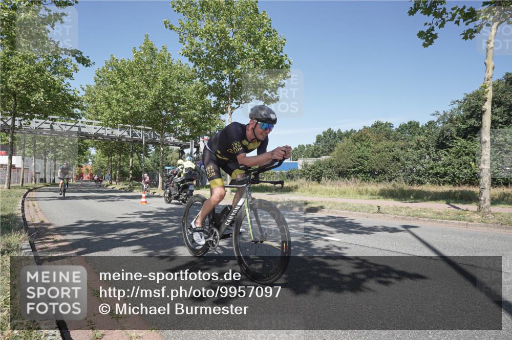 09.08.2026 - GEWOBA Citytriathlon Bremen Michael Burmester http://msf.ph/oto/9957097 09.08.2026 12:59:58 Radfahren 543, 771, 800, 849, 923, 942, 951, 956, 1159 meine-sportfotos.de