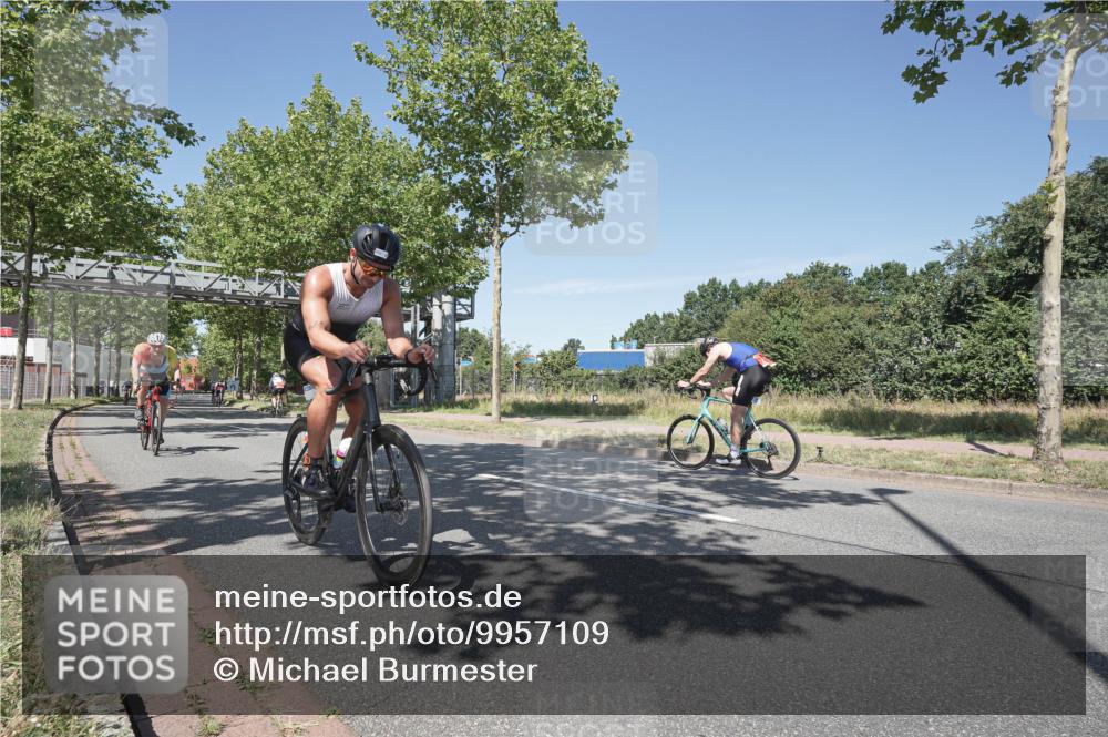 09.08.2026 - GEWOBA Citytriathlon Bremen Michael Burmester http://msf.ph/oto/9957109 09.08.2026 13:00:21 Radfahren 660, 661, 753, 1010, 1128 meine-sportfotos.de