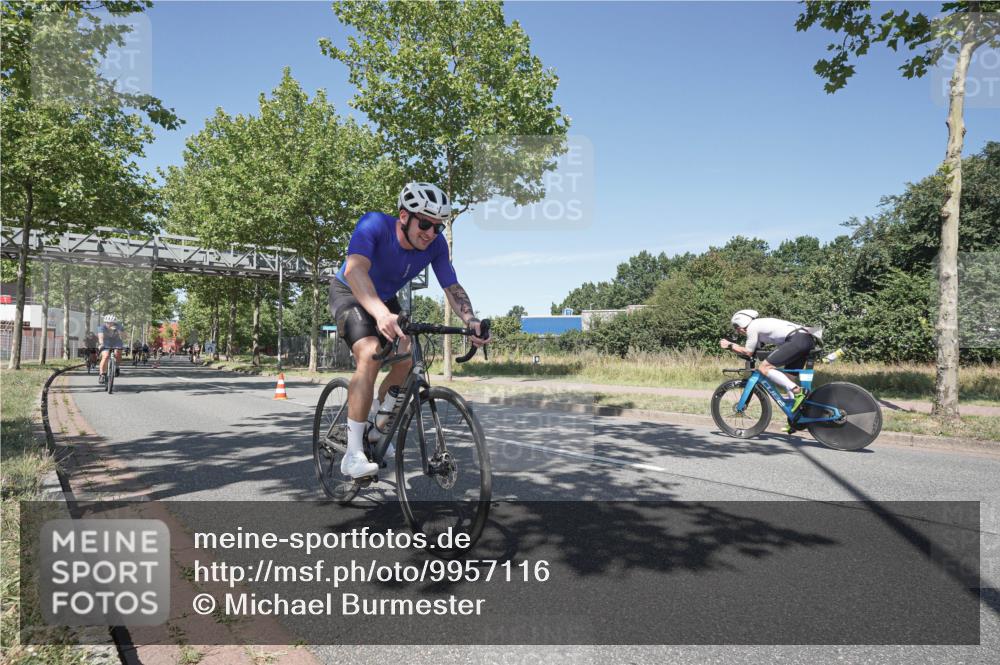 09.08.2026 - GEWOBA Citytriathlon Bremen Michael Burmester http://msf.ph/oto/9957116 09.08.2026 13:00:32 Radfahren 621, 633, 649, 661, 700, 720, 753, 870, 915, 1010, 1123 meine-sportfotos.de