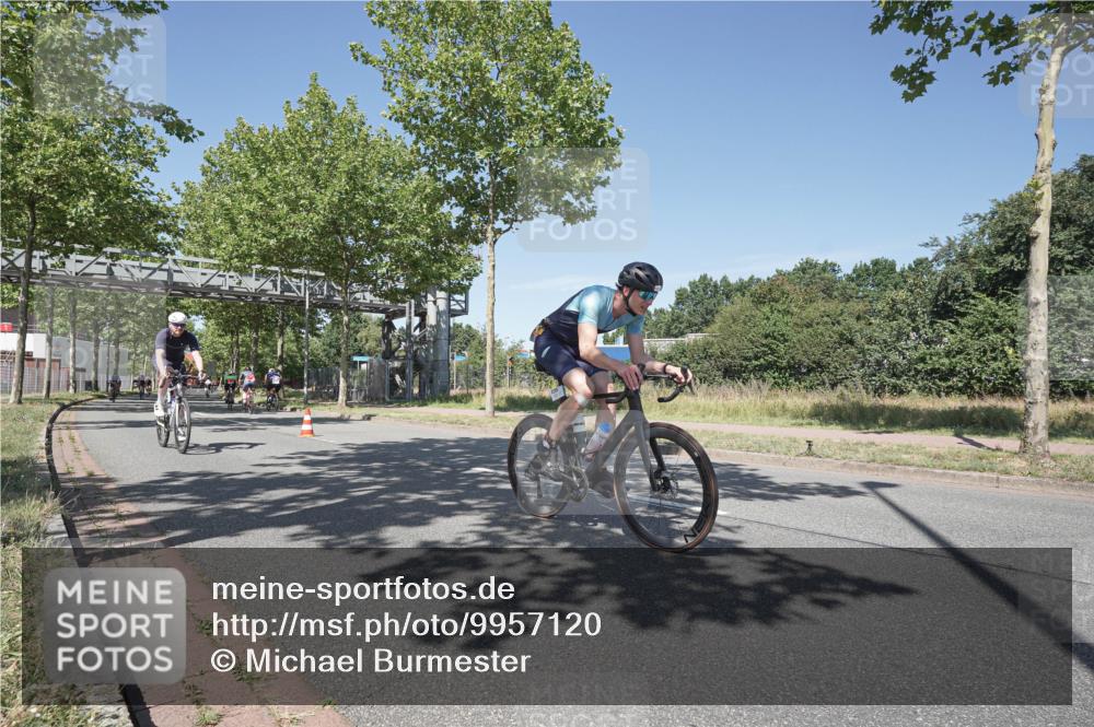 09.08.2026 - GEWOBA Citytriathlon Bremen Michael Burmester http://msf.ph/oto/9957120 09.08.2026 13:00:36 Radfahren 621, 633, 649, 700, 720, 870, 915, 933, 940, 989, 1010, 1104, 1123 meine-sportfotos.de