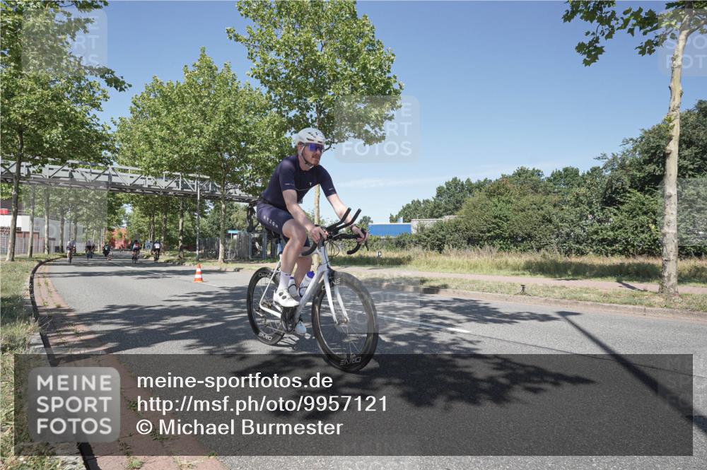 09.08.2026 - GEWOBA Citytriathlon Bremen Michael Burmester http://msf.ph/oto/9957121 09.08.2026 13:00:37 Radfahren 621, 633, 649, 700, 720, 870, 915, 933, 940, 989, 1010, 1104, 1123 meine-sportfotos.de