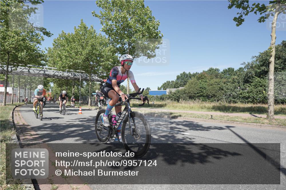 09.08.2026 - GEWOBA Citytriathlon Bremen Michael Burmester http://msf.ph/oto/9957124 09.08.2026 13:00:40 Radfahren 621, 633, 649, 700, 720, 870, 915, 933, 940, 989, 1104, 1123 meine-sportfotos.de