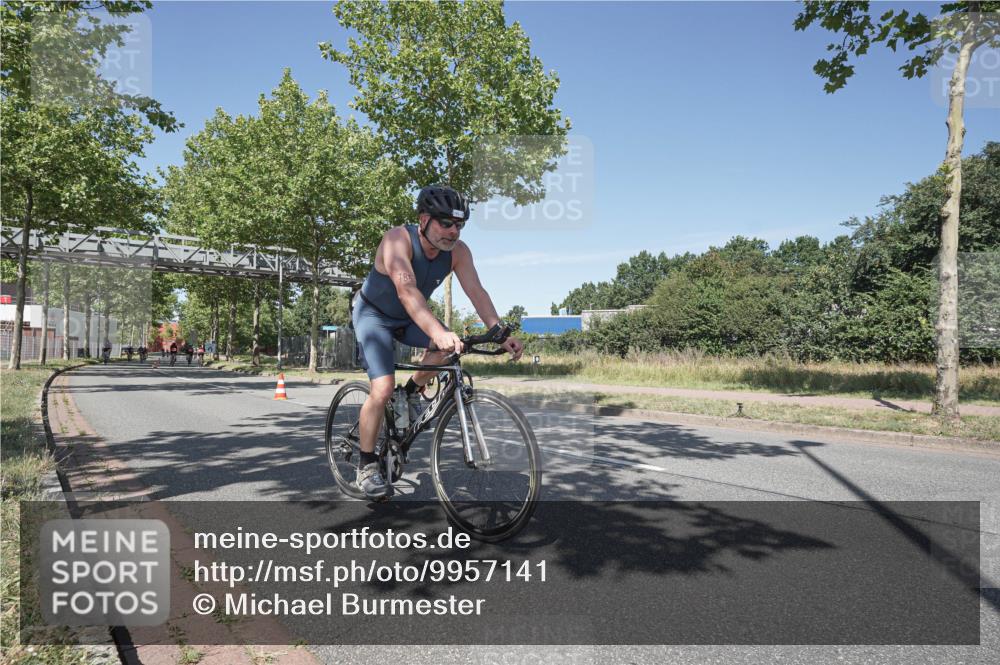 09.08.2026 - GEWOBA Citytriathlon Bremen Michael Burmester http://msf.ph/oto/9957141 09.08.2026 13:01:05 Radfahren 558, 643, 644, 782, 785, 843, 944 meine-sportfotos.de