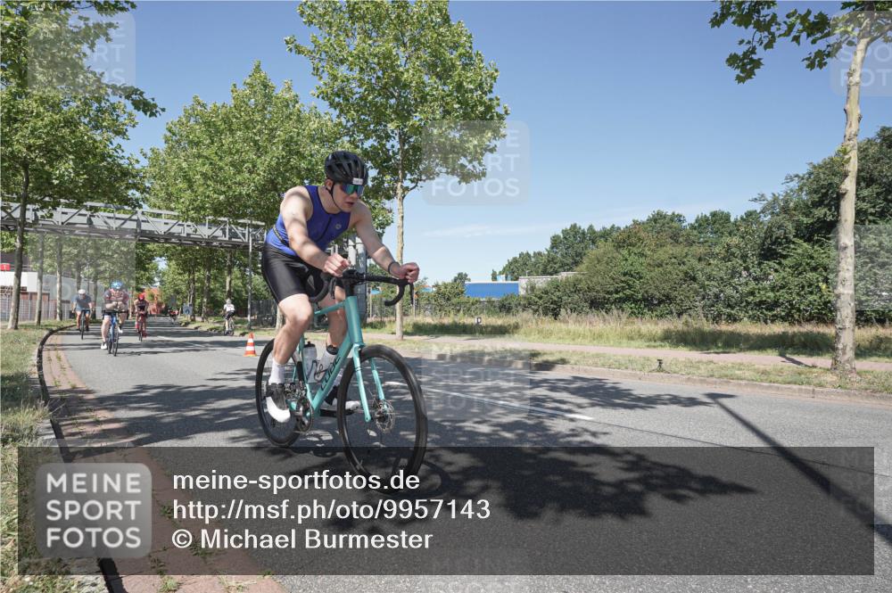 09.08.2026 - GEWOBA Citytriathlon Bremen Michael Burmester http://msf.ph/oto/9957143 09.08.2026 13:01:10 Radfahren 558, 643, 644, 782, 785, 797, 843, 944 meine-sportfotos.de