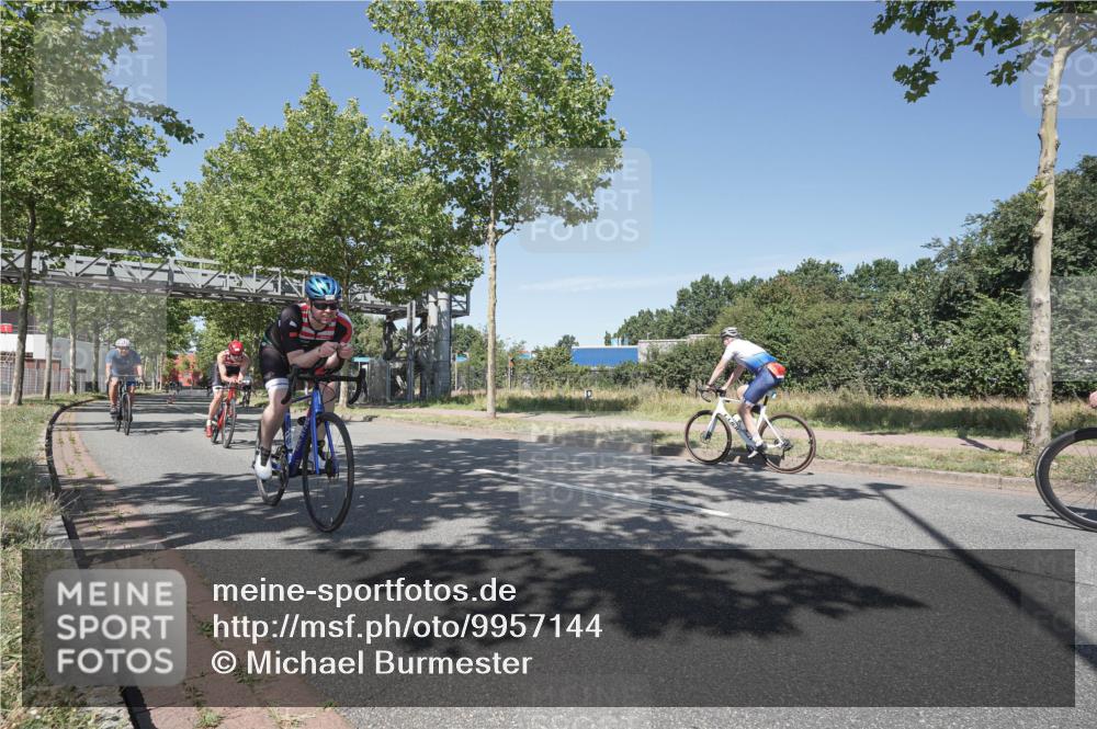 09.08.2026 - GEWOBA Citytriathlon Bremen Michael Burmester http://msf.ph/oto/9957144 09.08.2026 13:01:10 Radfahren 558, 643, 644, 782, 785, 797, 843, 944 meine-sportfotos.de