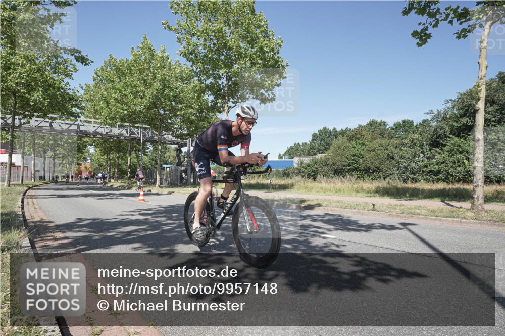09.08.2026 - GEWOBA Citytriathlon Bremen Michael Burmester http://msf.ph/oto/9957148 09.08.2026 13:01:15 Radfahren 551, 556, 558, 643, 644, 714, 782, 785, 797, 801, 843, 854, 1140 meine-sportfotos.de