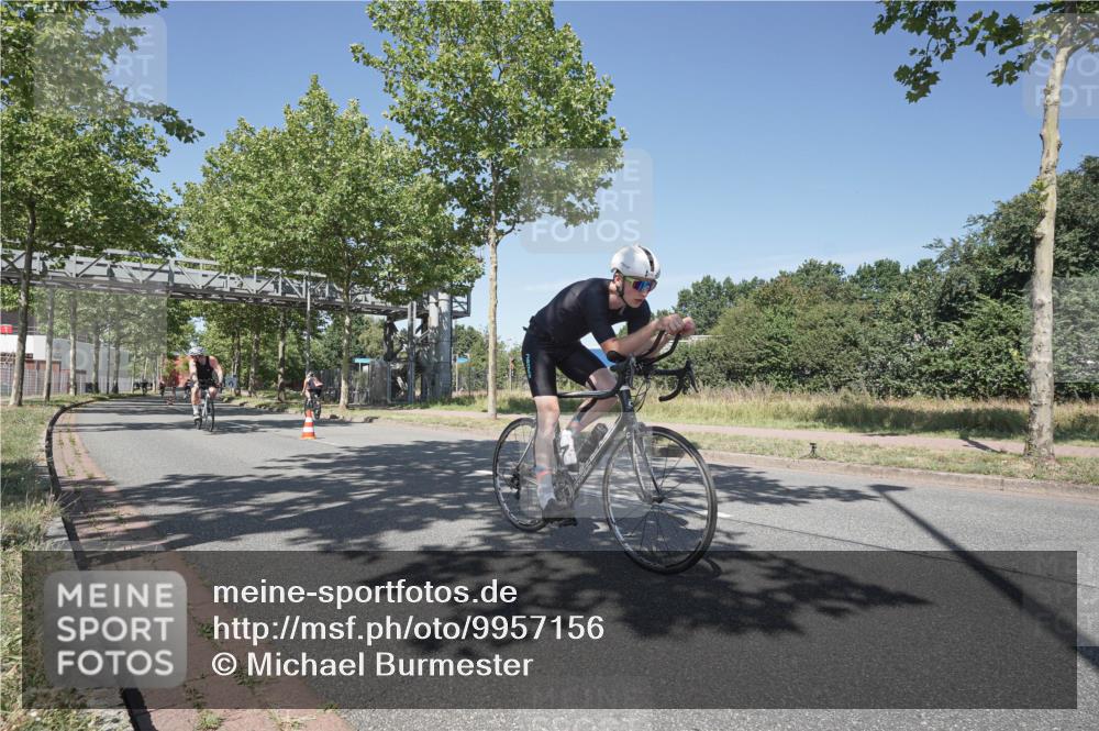 09.08.2026 - GEWOBA Citytriathlon Bremen Michael Burmester http://msf.ph/oto/9957156 09.08.2026 13:01:24 Radfahren 551, 556, 666, 714, 797, 801, 854, 859, 862, 878, 1140 meine-sportfotos.de