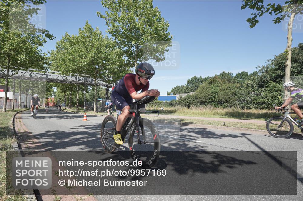 09.08.2026 - GEWOBA Citytriathlon Bremen Michael Burmester http://msf.ph/oto/9957169 09.08.2026 13:01:42 Radfahren 587, 631, 669, 690, 729, 746, 764, 775, 831, 859, 862, 991, 1014, 1120 meine-sportfotos.de