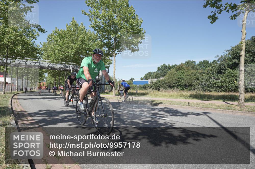09.08.2026 - GEWOBA Citytriathlon Bremen Michael Burmester http://msf.ph/oto/9957178 09.08.2026 13:01:47 Radfahren 587, 631, 690, 729, 746, 764, 775, 831, 991, 1014, 1120 meine-sportfotos.de