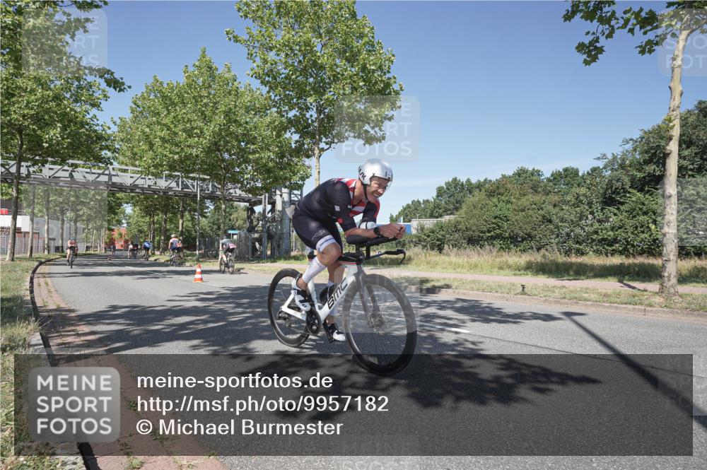 09.08.2026 - GEWOBA Citytriathlon Bremen Michael Burmester http://msf.ph/oto/9957182 09.08.2026 13:01:50 Radfahren 587, 631, 690, 729, 746, 764, 775, 813, 831, 889, 1014, 1120, 1125 meine-sportfotos.de