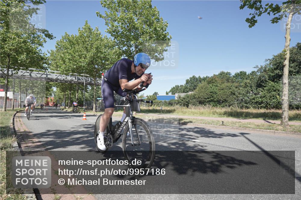09.08.2026 - GEWOBA Citytriathlon Bremen Michael Burmester http://msf.ph/oto/9957186 09.08.2026 13:01:59 Radfahren 546, 610, 731, 764, 813, 831, 887, 889, 957, 1125 meine-sportfotos.de