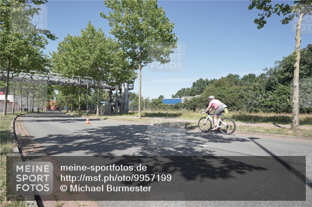 09.08.2026 - GEWOBA Citytriathlon Bremen Michael Burmester http://msf.ph/oto/9957199 09.08.2026 13:02:18 Radfahren 546, 629, 676, 887, 890, 1011 meine-sportfotos.de