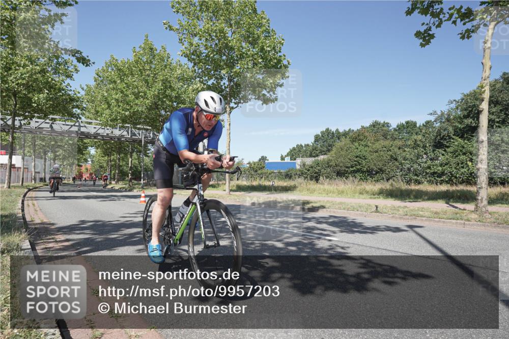 09.08.2026 - GEWOBA Citytriathlon Bremen Michael Burmester http://msf.ph/oto/9957203 09.08.2026 13:02:26 Radfahren 614, 632, 676, 723, 791, 873, 966, 1007, 1011 meine-sportfotos.de