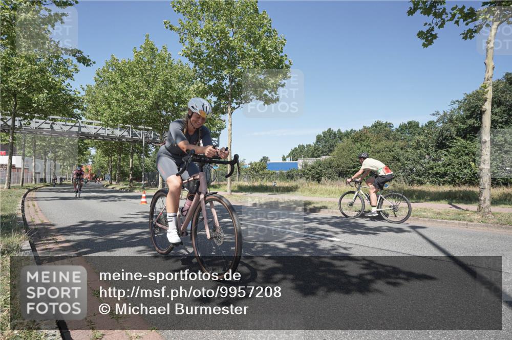 09.08.2026 - GEWOBA Citytriathlon Bremen Michael Burmester http://msf.ph/oto/9957208 09.08.2026 13:02:32 Radfahren 607, 614, 632, 676, 691, 723, 791, 873, 966, 1007, 1011, 1020 meine-sportfotos.de
