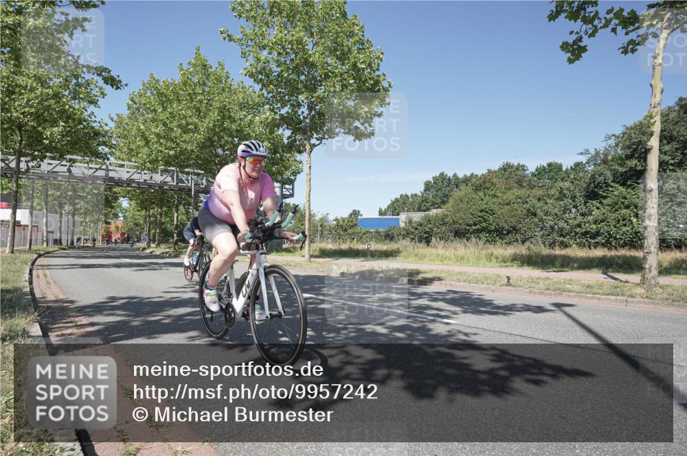 09.08.2026 - GEWOBA Citytriathlon Bremen Michael Burmester http://msf.ph/oto/9957242 09.08.2026 13:03:18 Radfahren 703, 768, 779, 898, 985, 1102 meine-sportfotos.de