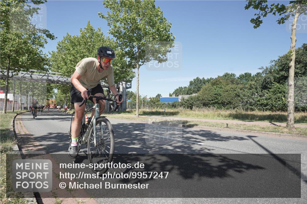 09.08.2026 - GEWOBA Citytriathlon Bremen Michael Burmester http://msf.ph/oto/9957247 09.08.2026 13:03:27 Radfahren 591, 616, 703, 735, 768, 885, 945, 985, 1106 meine-sportfotos.de