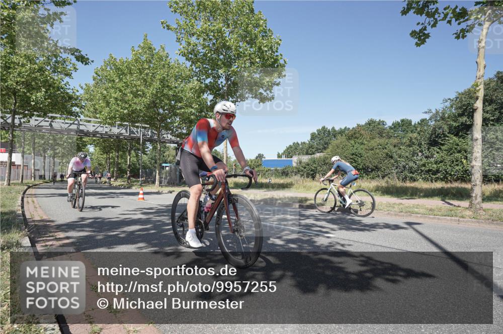 09.08.2026 - GEWOBA Citytriathlon Bremen Michael Burmester http://msf.ph/oto/9957255 09.08.2026 13:03:34 Radfahren 575, 591, 616, 703, 721, 735, 793, 835, 885, 945, 1106 meine-sportfotos.de