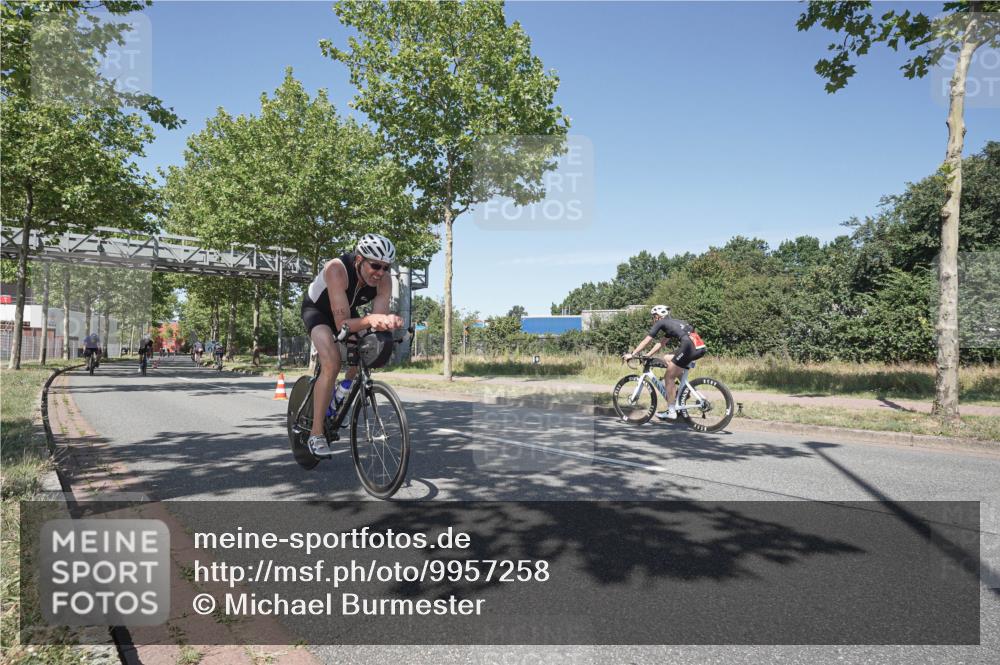 09.08.2026 - GEWOBA Citytriathlon Bremen Michael Burmester http://msf.ph/oto/9957258 09.08.2026 13:03:37 Radfahren 575, 591, 616, 721, 735, 793, 835, 885, 945, 1106, 1122 meine-sportfotos.de