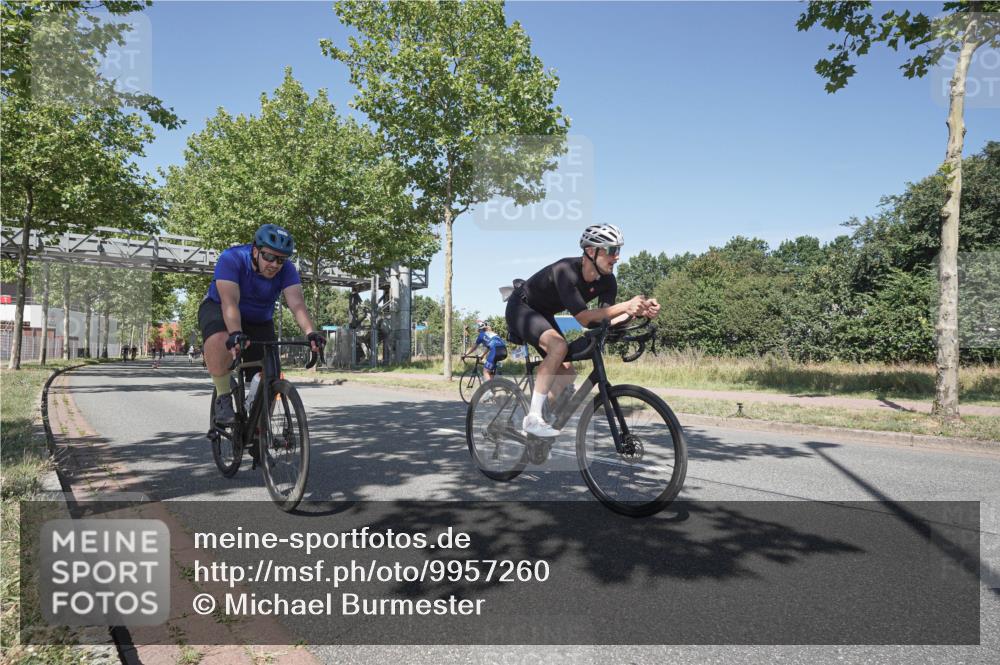 09.08.2026 - GEWOBA Citytriathlon Bremen Michael Burmester http://msf.ph/oto/9957260 09.08.2026 13:03:40 Radfahren 575, 591, 616, 698, 721, 735, 793, 835, 945, 1106, 1122, 1157 meine-sportfotos.de
