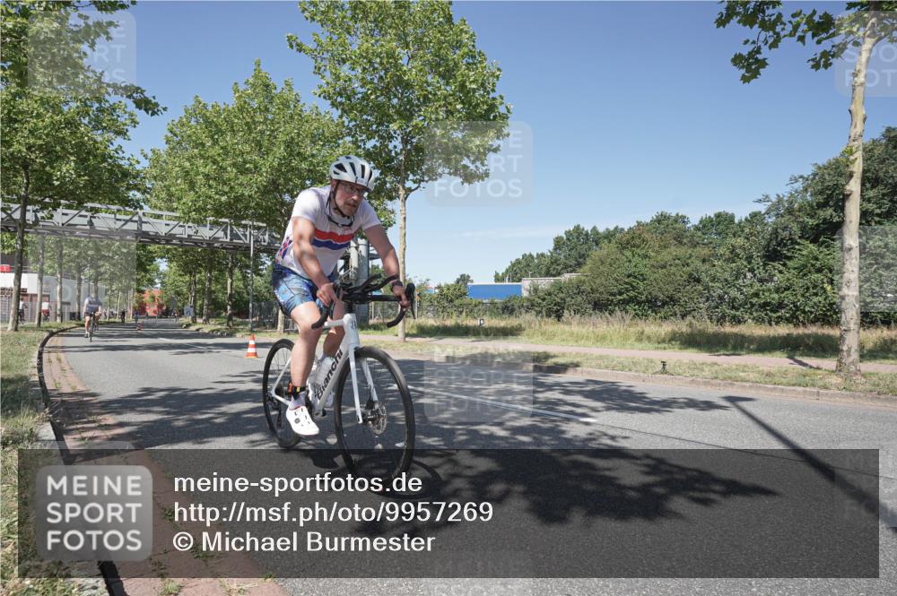 09.08.2026 - GEWOBA Citytriathlon Bremen Michael Burmester http://msf.ph/oto/9957269 09.08.2026 13:03:56 Radfahren 646, 698, 769, 828, 842, 891, 974, 996, 1108, 1157 meine-sportfotos.de