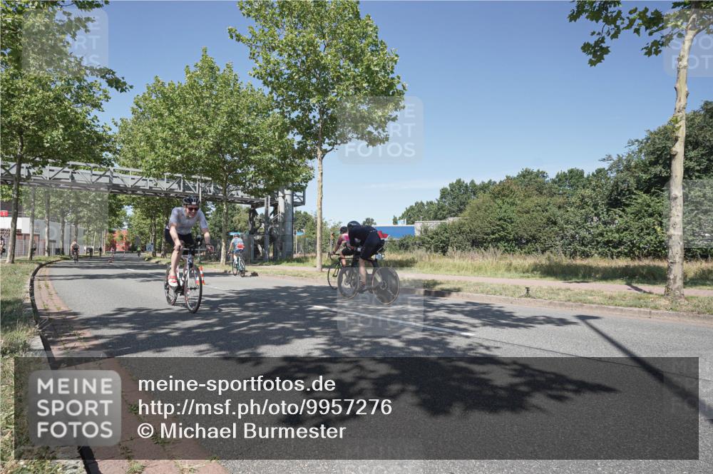 09.08.2026 - GEWOBA Citytriathlon Bremen Michael Burmester http://msf.ph/oto/9957276 09.08.2026 13:04:08 Radfahren 662, 842, 853, 883, 955, 996, 1001, 1108 meine-sportfotos.de