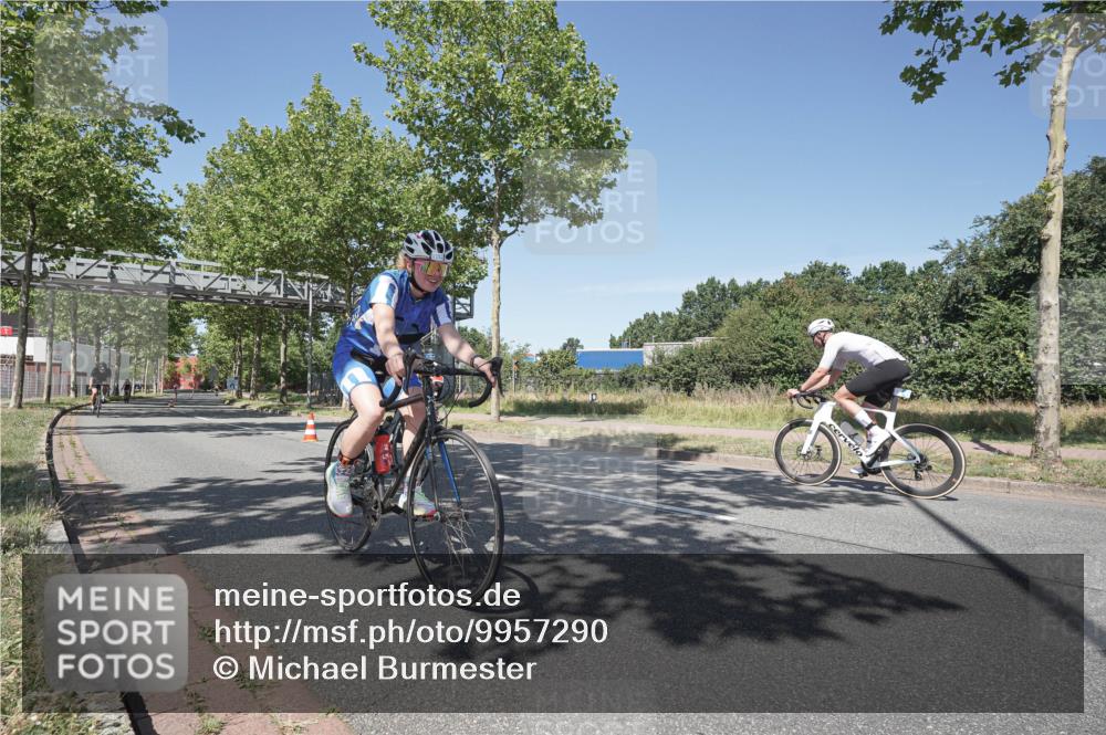 09.08.2026 - GEWOBA Citytriathlon Bremen Michael Burmester http://msf.ph/oto/9957290 09.08.2026 13:04:32 Radfahren 112, 569, 630, 692, 697, 881, 936, 962, 997, 1002, 1152 meine-sportfotos.de